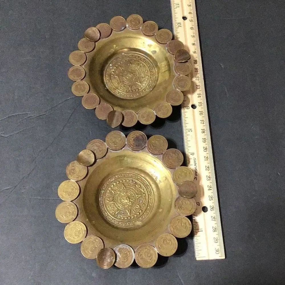 Vintage ash collector made of Mexican coins